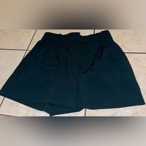 13. Babaton dress shorts green size 2